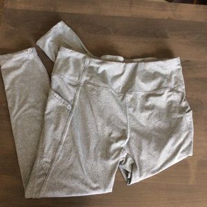 Danskin Cropped Leggings
